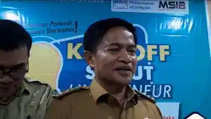 Penjabat-Pj-Gubernur-Sumatra-Utara-Hassanudin-saat-diwawancarai-di-Kantor-Gubernur-Sumut.jpg