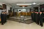 sumpah-Jabatan-dan-Pelantikan-Jabatan-Administrator-di-Lingkungan-Pemda-Lombok-Timur.jpg