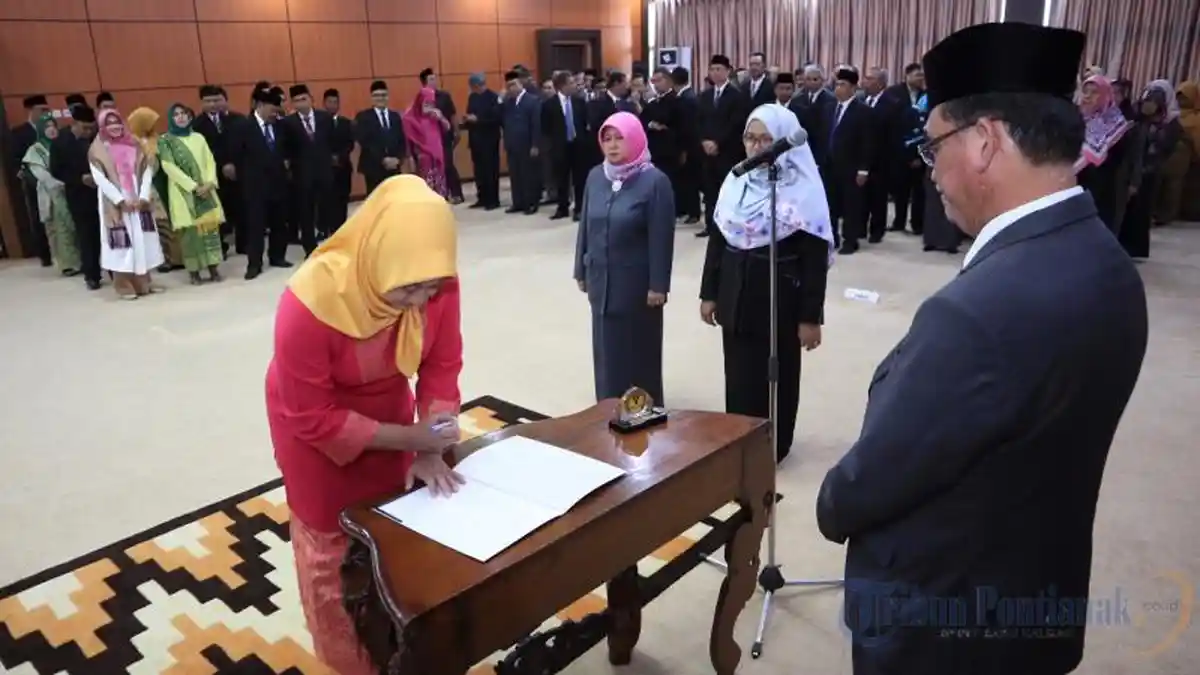 Pelantikan Dan Pengambilan Sumpah Jabatan Dekan Serta Pejabat Struktural Untan - pelantikan_20180924_161821.jpg
