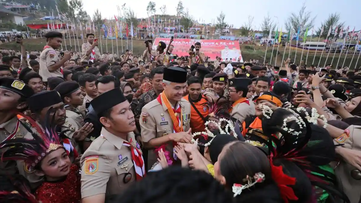 Pimpin Upacara di Pemalang, Anggota Pramuka se-Jateng Berebut Salami Ganjar