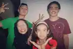 Kumpulan Potret Kenangan Omaswati dan Ketiga Buah Hatinya, Anak Kedua Sering Temani Tampil di TV