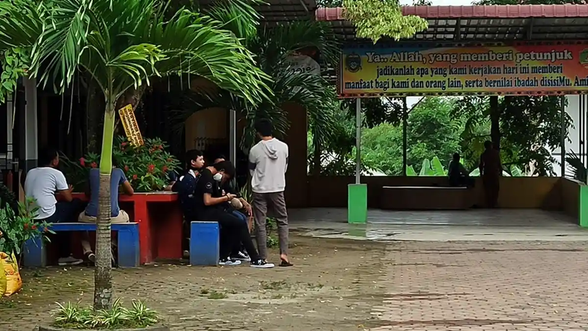 BREAKING NEWS: Tak Wajib Seragam, SMA Negeri 2 Medan Gunakan Aplikasi Microsoft Teams