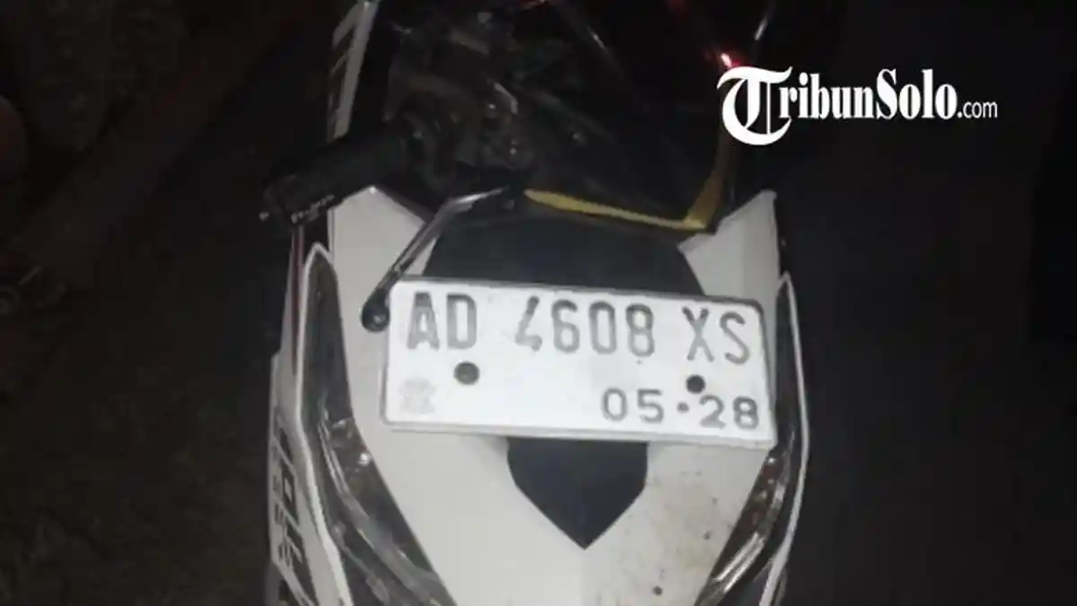 Geber Motor Terobos Palang, Pria 26 Tahun Tewas Tersambar Kereta di Perlintasan Balapan Solo