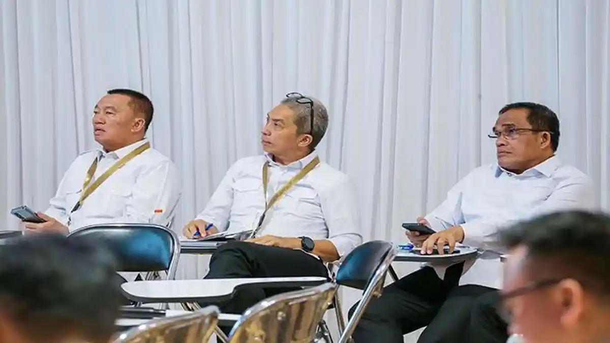 Serius Simak Pemaparan Narasumber, Dedie Rachim Puji Kerja Panitia Retreat Magelang: Profesional