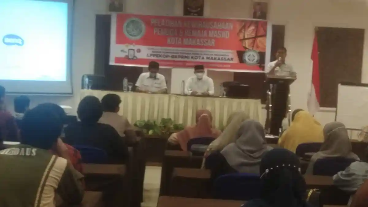 Remaja Masjid di Makassar Dibekali Pelatihan Kewirausahaan