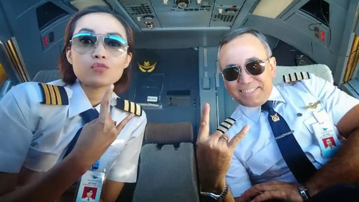 Mengintip Persiapan Pilot, Pramugari hingga Kru sebelum Berangkat Naik Pesawat