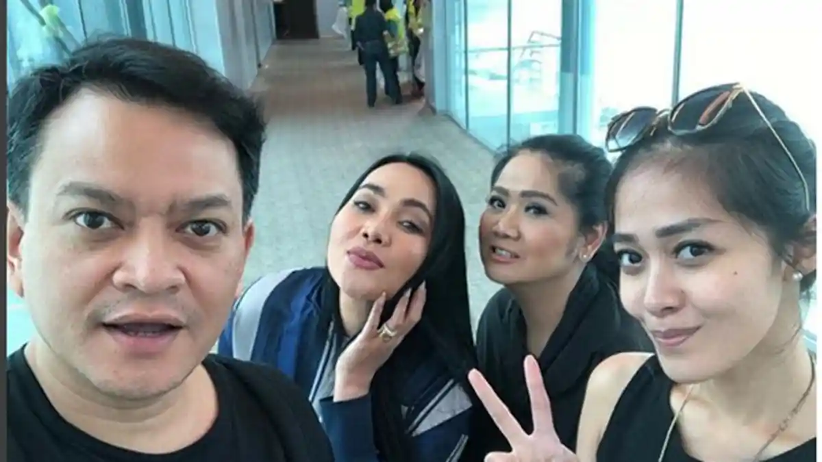 Beri Dukungan Kepada Denada, Gracia Indri dan 3 Penyanyi Senior Terbang Ke Singapura