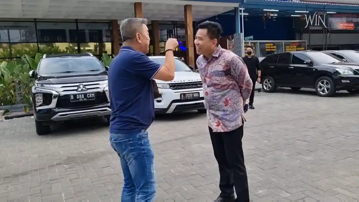 Geruduk Ruko yang Serobot Saluran Air dan Bahu Jalan di Pluit, Ketua RT dan Pemilik Adu Mulut