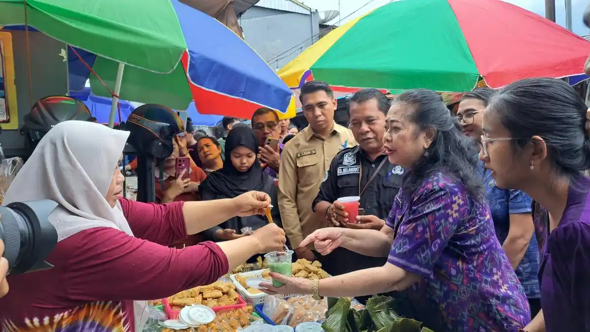 TP PKK dan Loka Pom Buleleng Bali Periksa Makanan dan Minuman Takjil, Pastikan Aman Dikonsumsi