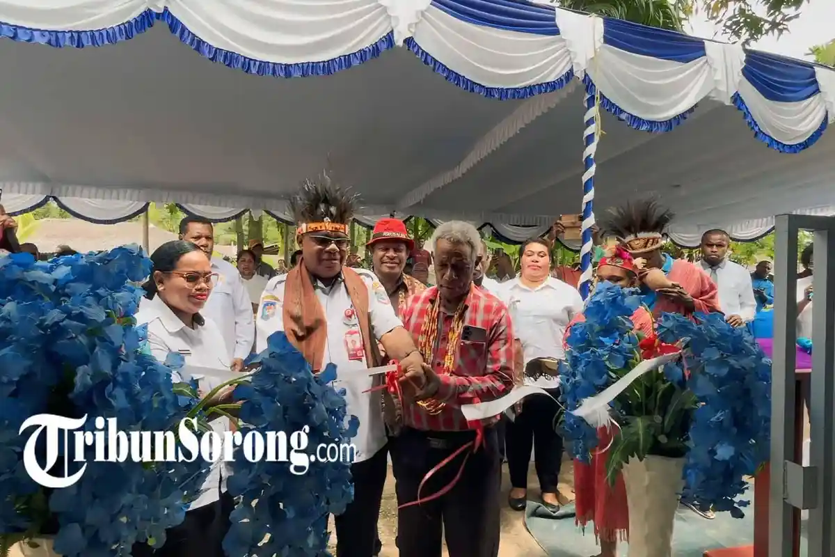 Sekda Kota Sorong Resmikan Kantor IKBW, Diharapkan Jadi Pusat Aspirasi Wersar
