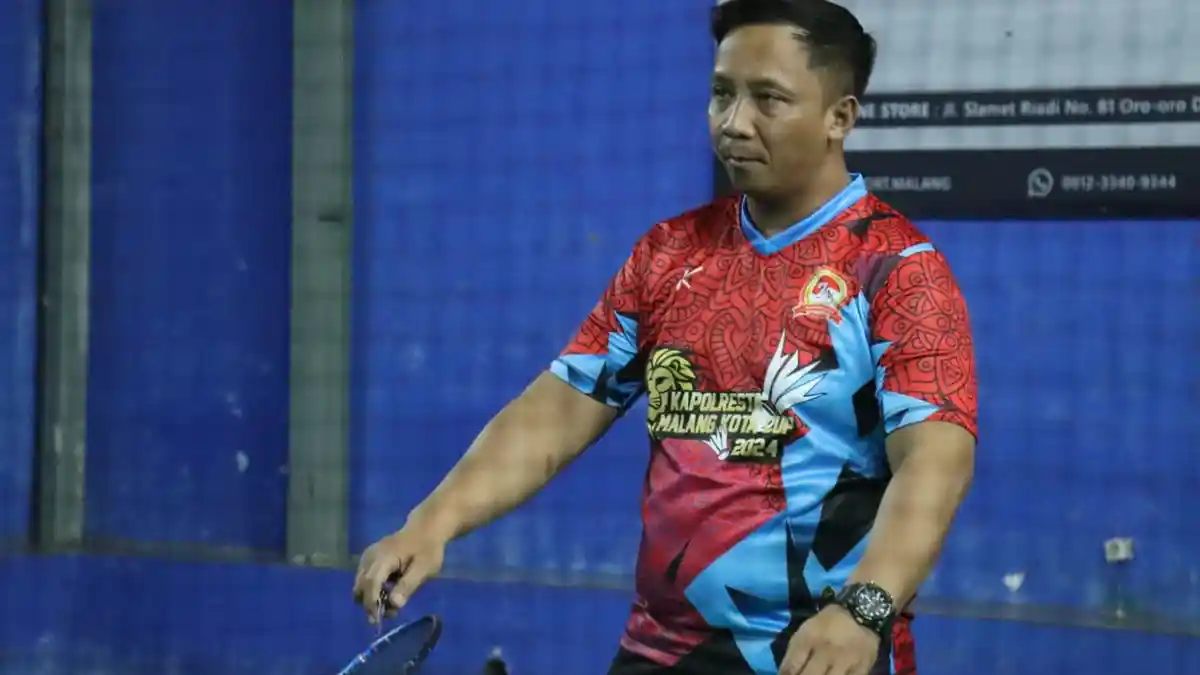 40 Peserta Bersaing Sengit Dalam Turnamen Bulu Tangkis Kapolres Malang Kota Cup 2024