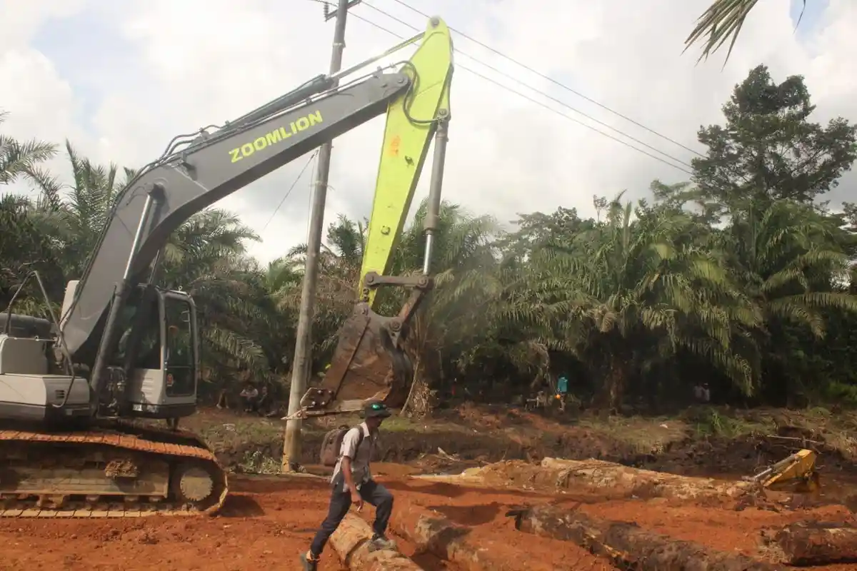 Evakuasi Excavator Tertelang Lumpur di Saloadak Belum Berhasil, PT MUL Harap Bantuan Pemerintah