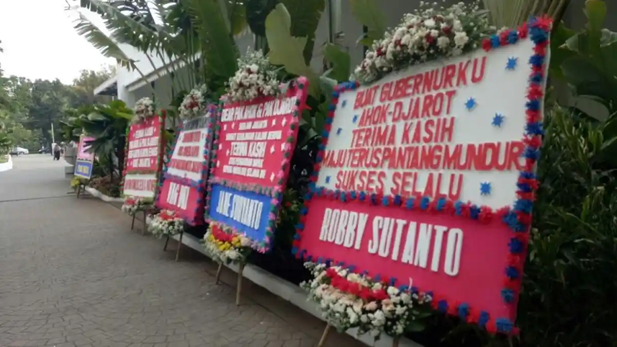 Karangan Bunga untuk Ahok-Djarot Masih Hiasi Balai Kota DKI