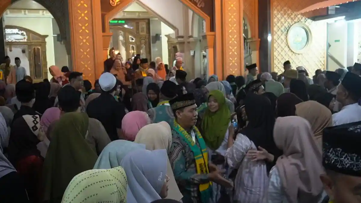 Heboh Warga Sekampung Jekulo Kudus Umrah Bareng ke Tanah Suci, Sekaya Apa Desanya?