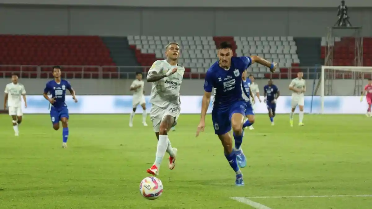 PSIS Semarang Perpanjang Rekor Buruk Usai Dikalahkan Persib Bandung