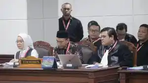 Asri-Hamid-yang-sedang-ikut-sidang-di-MK-Senin-2012025.jpg