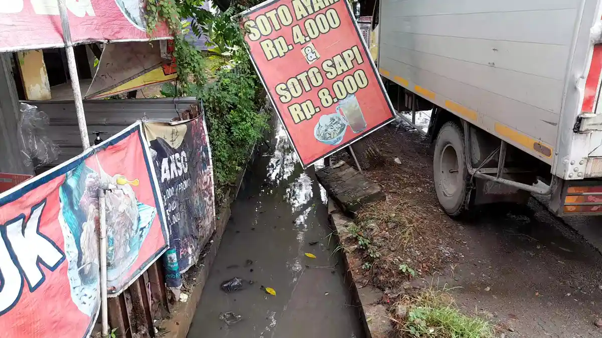 Remaja 18 Tahun Ditemukan Meninggal di Dalam Selokan di Genuk Semarang, Posisi Tangan Mengepal.