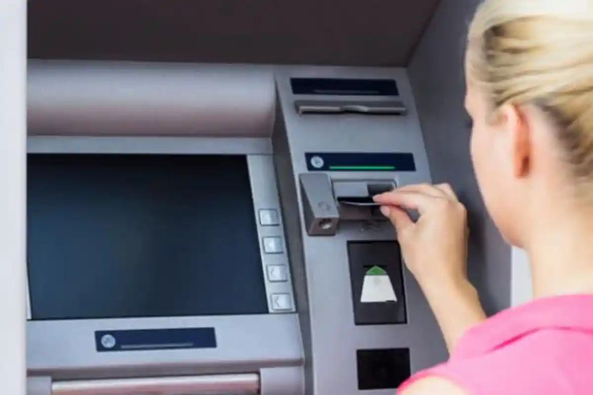 5 Tips Agar Kartu ATM Terhindar dari Skimming, No 2 Sepele Tapi Sering Dilupakan