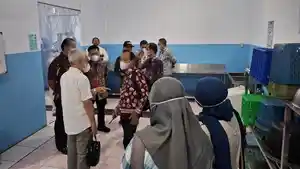 Pemkab-Bengkulu-Tengah-Sidak-Dapur-MBG-Operasional-Dihentikan-Sementara.jpg