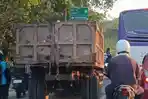 Bin Sampah Rusak Tetap Dipakai Ancam Nyawa Pengendara di Batam