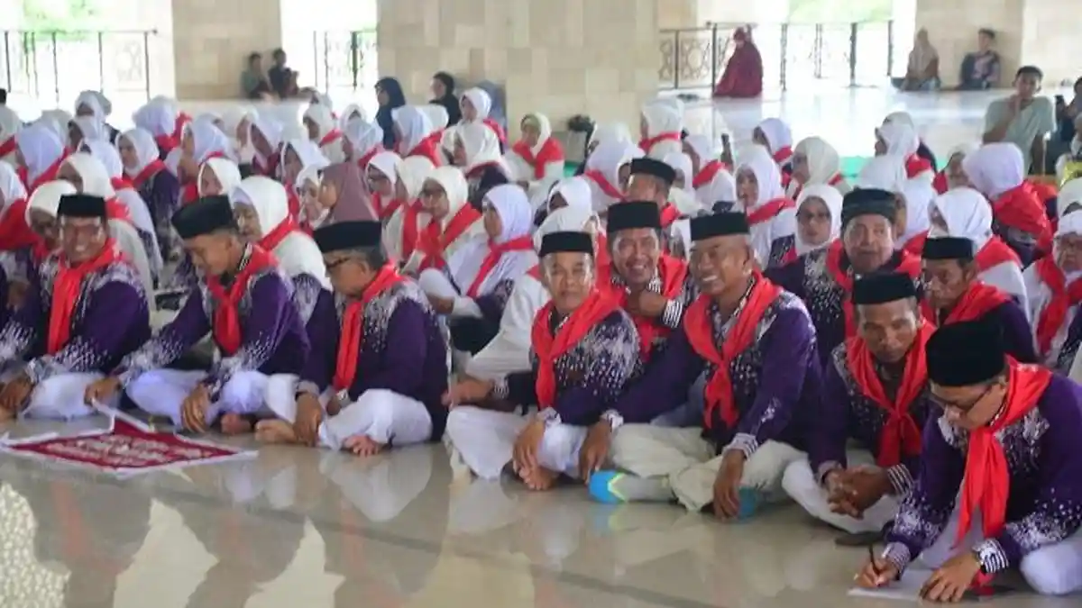 Pemkab Sinjai Lepas 240 Jemaah Calon Haji, Sekda Ingatkan Jaga Nama Baik Daerah