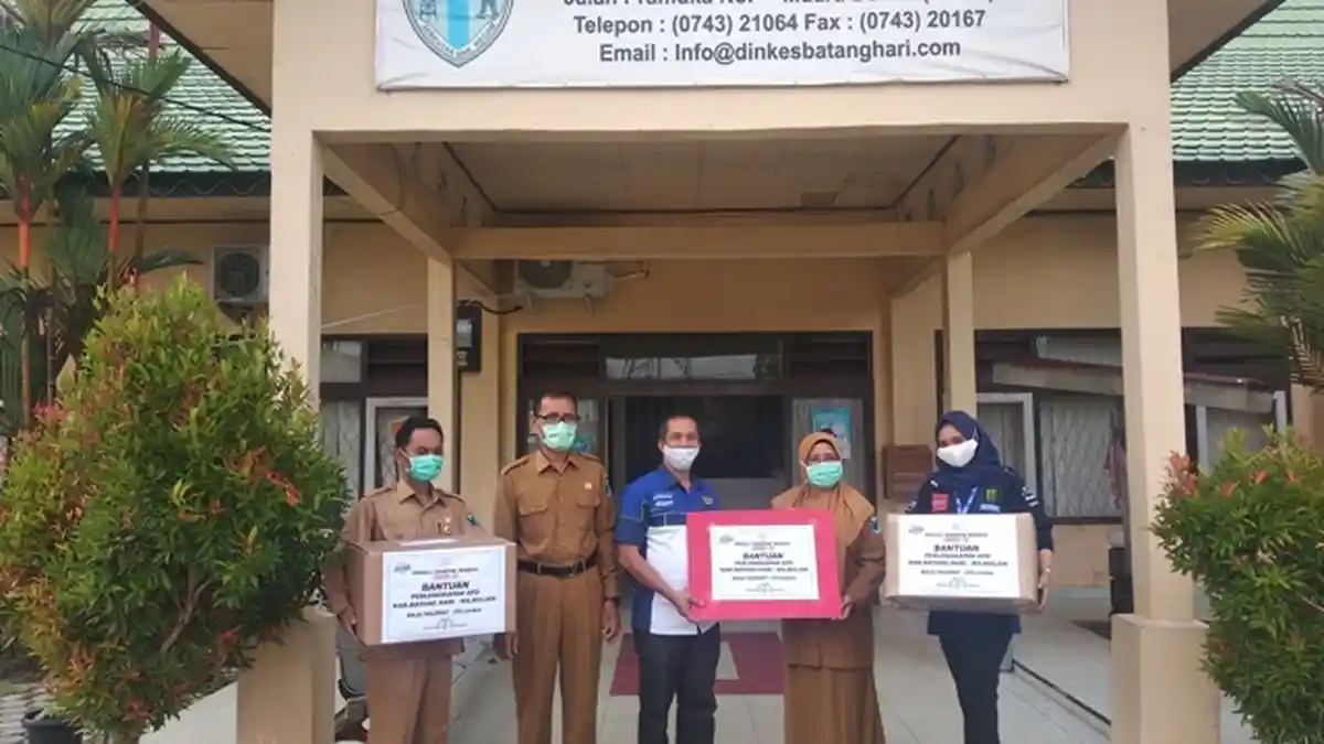 Sabang Raya Motor Serahkan APD di Batanghari
