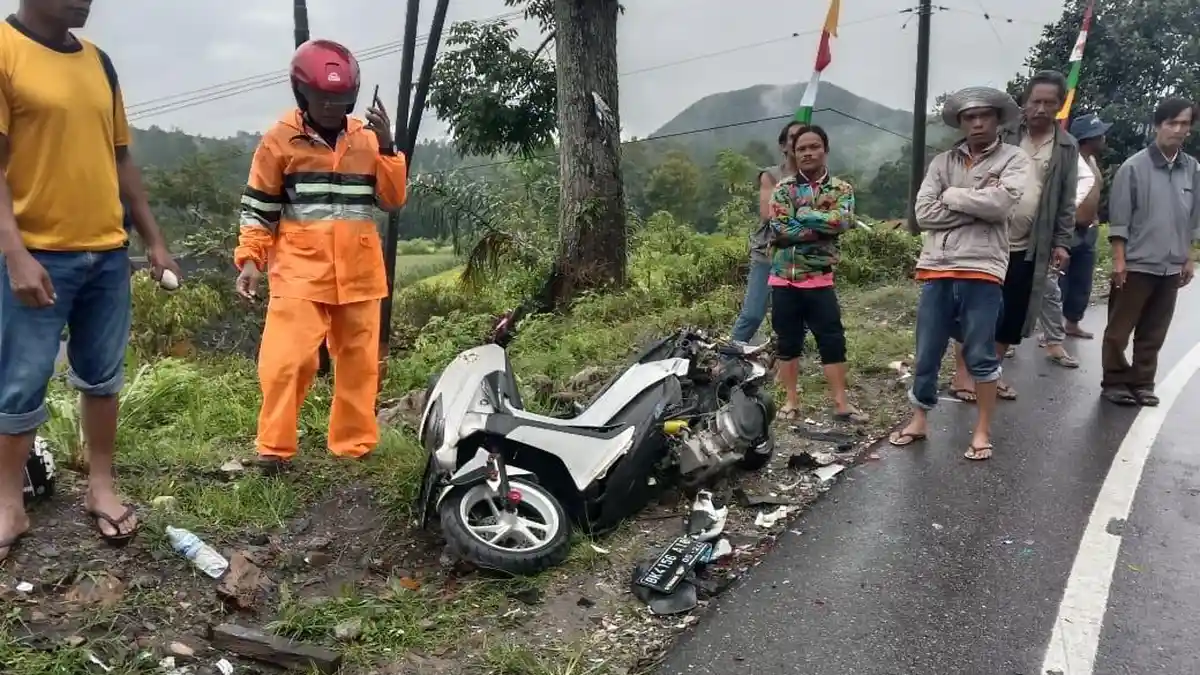 Tragedi di Hari Kemerdekaan, Warga Batubara Tewas Dihantam Mobil Grand Livina di Toba