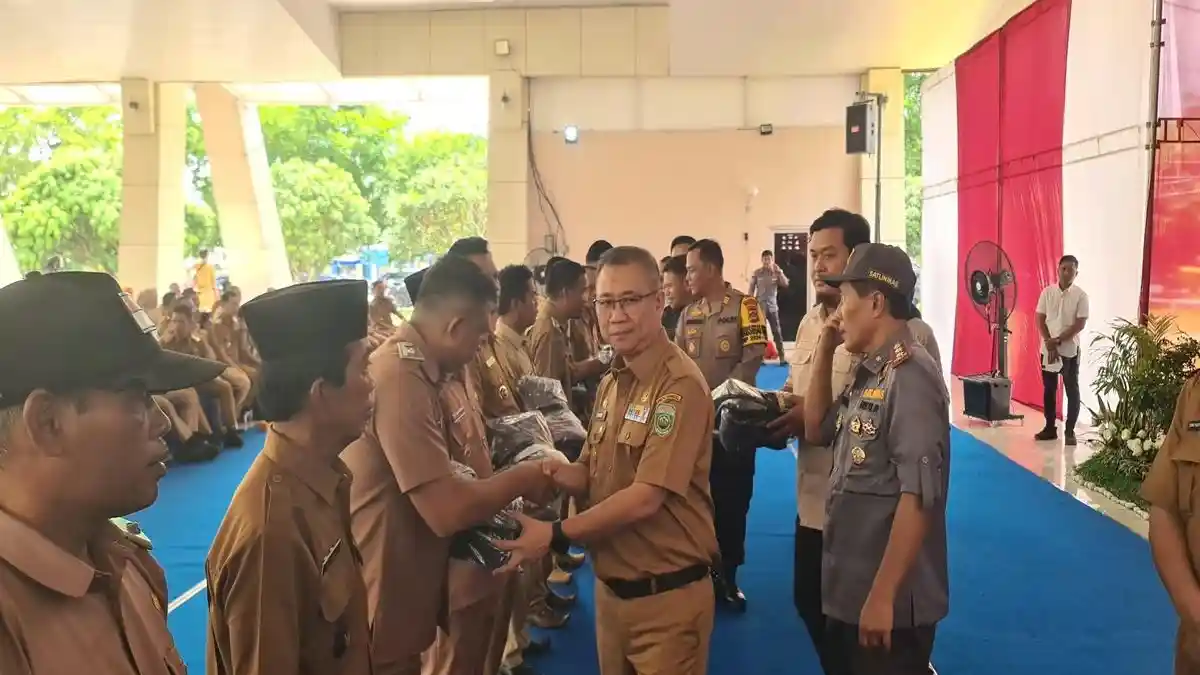 Dukung Pilkada 2024 Jujur, Pjs Bupati OKU Timur Tegaskan Kades dan Perangkat Desa Harus Netral