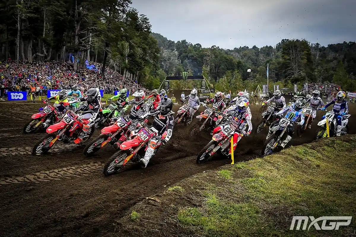 16 Armada DLH Sumbawa Siap Tangani Persoalan Sampah di Lokasi MXGP