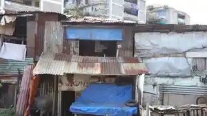 kawasan-kumuh-di-bantaran-rel-ka.jpg