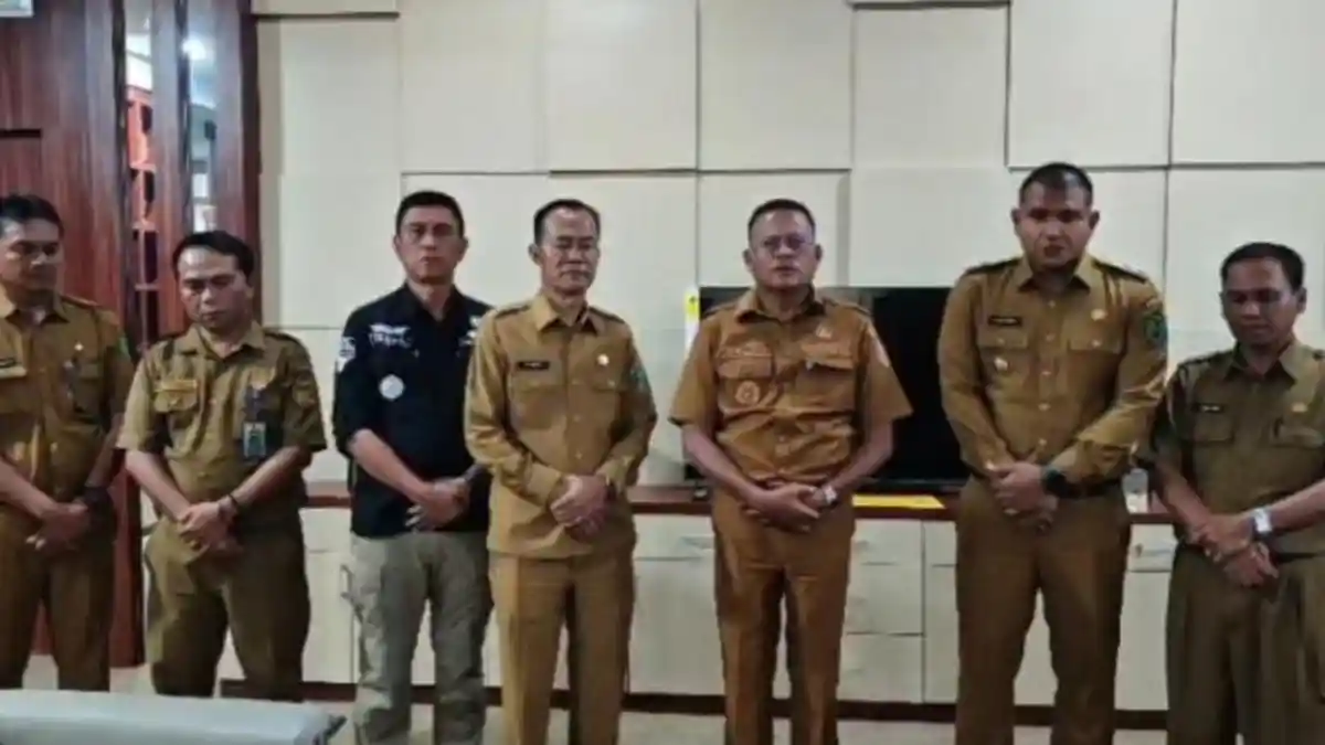 Kepsek SMPN 1 Prabumulih Batal Dipecat, Ajudan Prabowo Turun Tangan, Walikota Langsung Minta Maaf