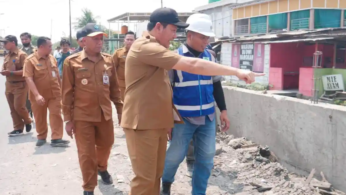 Bupati Sidoarjo Ngamuk Saat Sidak Proyek Betonisasi Betro Sedati, Proyek Rp 23 M Wajib Terintegrasi