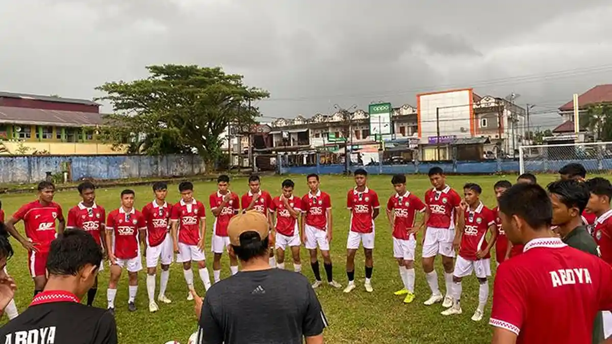 30 Pemain Sepak Bola Pra-PORA Abdya Mulai Jalani Sesi Latihan