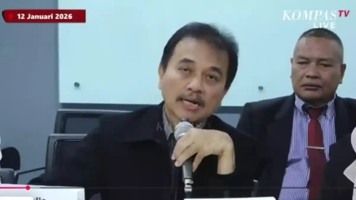 Makna di Balik Acungan Jempol Roy Suryo saat Pengacara Jusuf Kalla ...