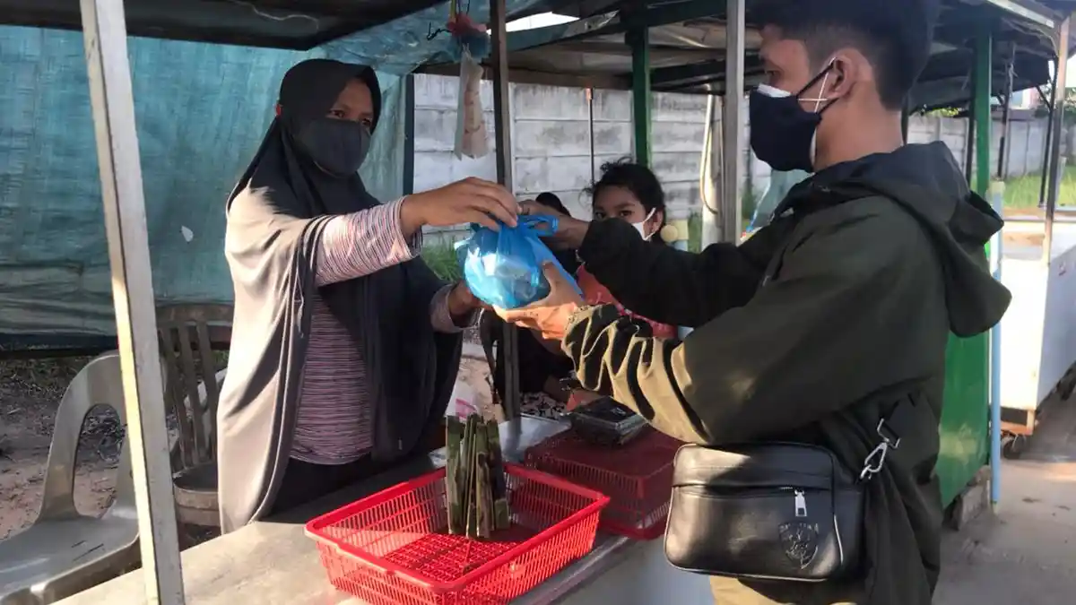 Warga Bintan Berurai Air Mata Ceritakan BLT Covid-19: Sudah Beberapa Bulan Belum Cair