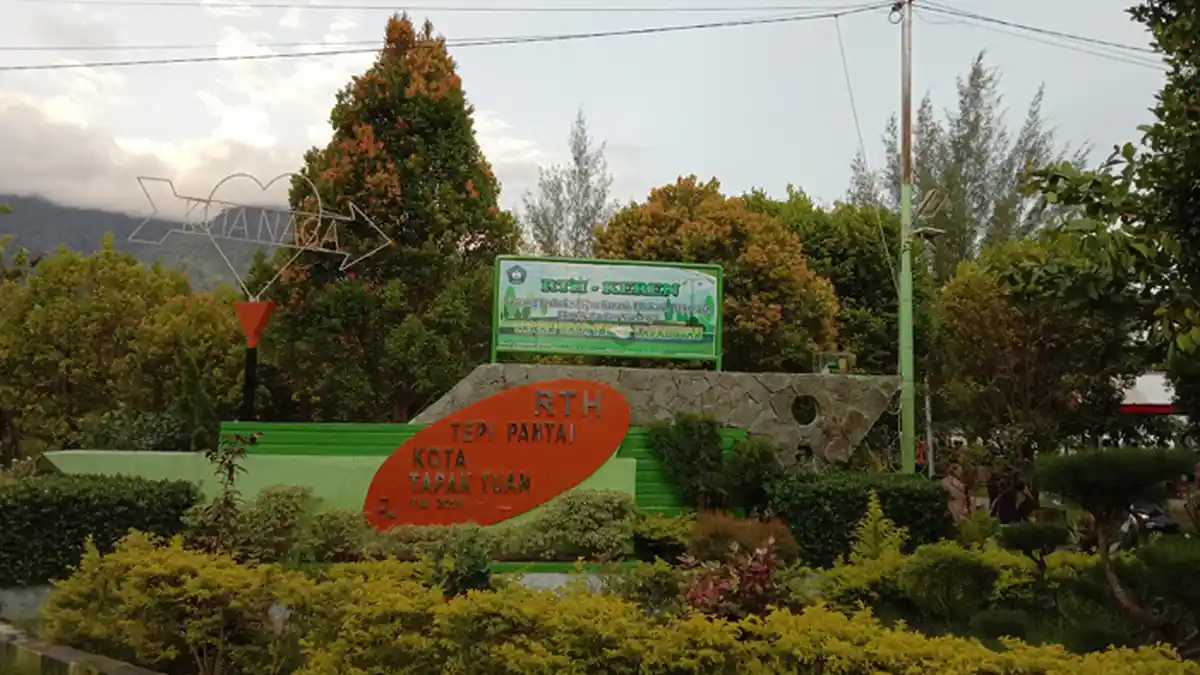 Taman Pala Indah Tapaktuan Jadi Tempat Favorit Warga Bersantai dan Berliburan