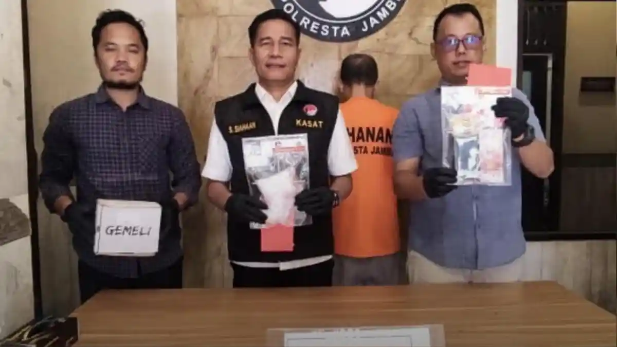 Bujang Warga Jambi Ditangkap Polisi Gegara Edarkan Sabu dari Medan