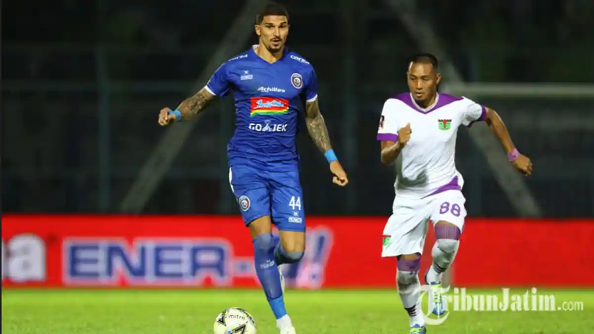 Kontrak di Arema FC Masih Semusim, Arthur Cunha dan Sylvano Comvalius Bakal Dipinjamkan ke Klub Lain