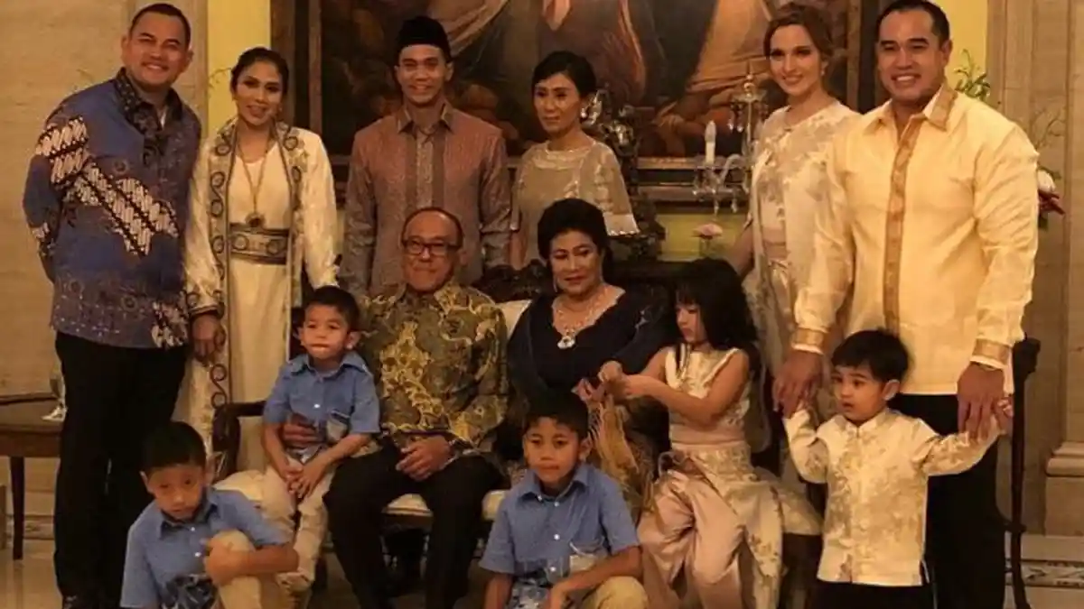 Digelar Meriah, Berikut Deretan Potret Open House Nia Ramadhani dan Keluarga Besar Bakrie