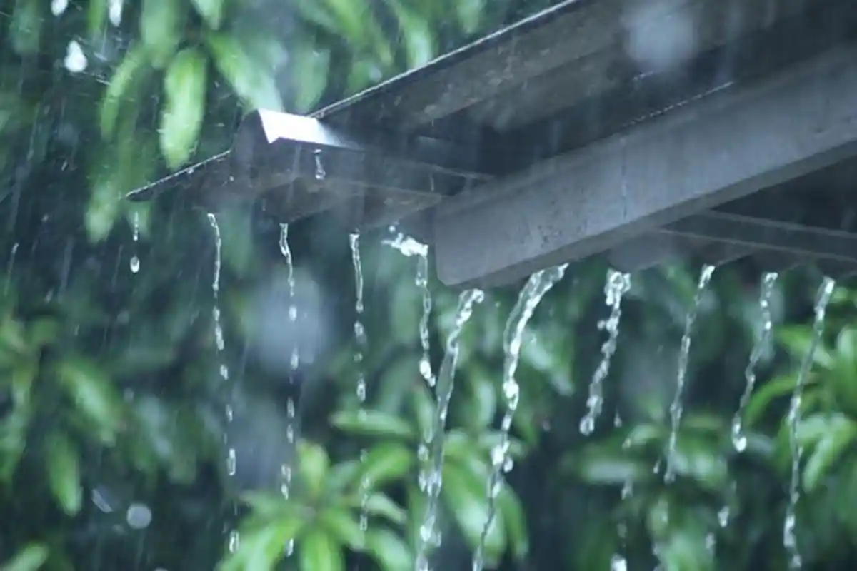 Prakiraan Cuaca Besok Rabu 13 April 2022, BMKG: 14 Wilayah Berpotensi Dilanda Hujan