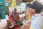transaksi-di-pasar-bitingan-kudus.jpg