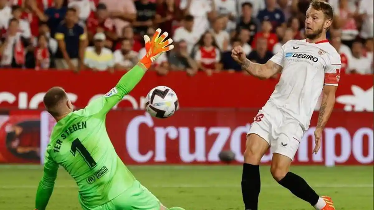 Marc-Andre ter Stegen dan Barcelona Terikat Kontrak Hingga 2028, Sang Kiper Dikaitkan AC Milan