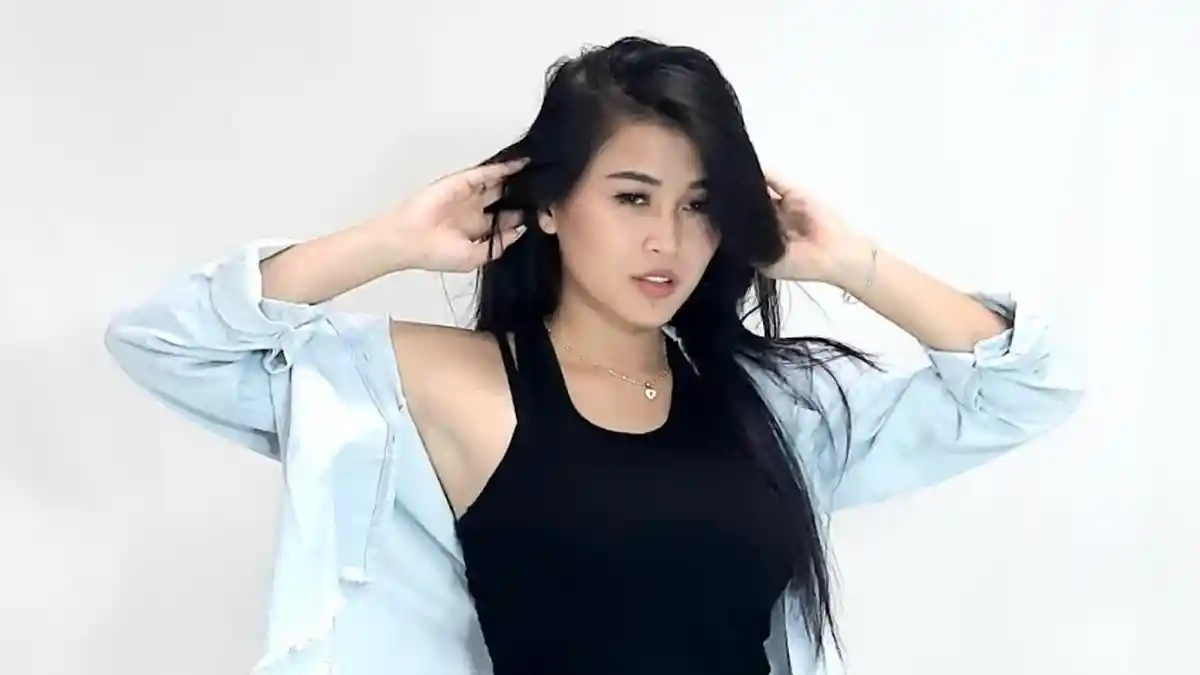 Akui Wanita Bandel Saat Masih Muda, Ovi Sovianti Pernah Ngamen Sampai ...