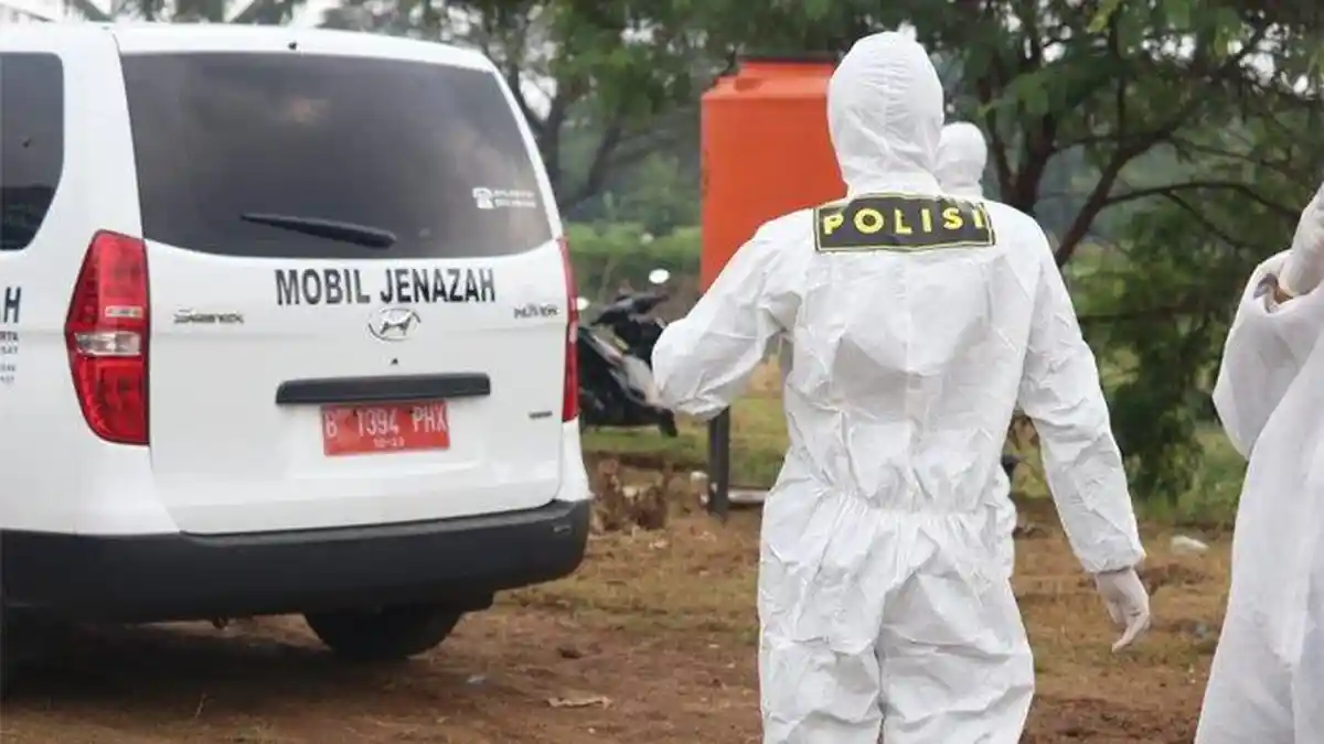 Pria Mabuk Miras Repotkan Pengantar Jenazah Covid-19, Tabrak Ambulans Karena Lawan Arus