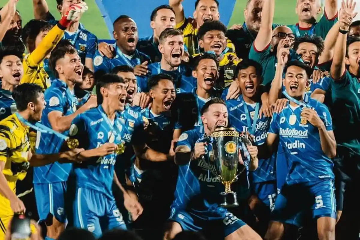 KABAR BURUK Timpa Persib Bandung!  2 Hal Ini Bikin Bobotoh Deg-degan, Bojan Hodak Sudah Siap?