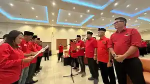 Sekretaris-DPD-PDI-Perjuangan-Deni-Wicaksono-saat-Musancab-PDIP-Mojokerto.jpg