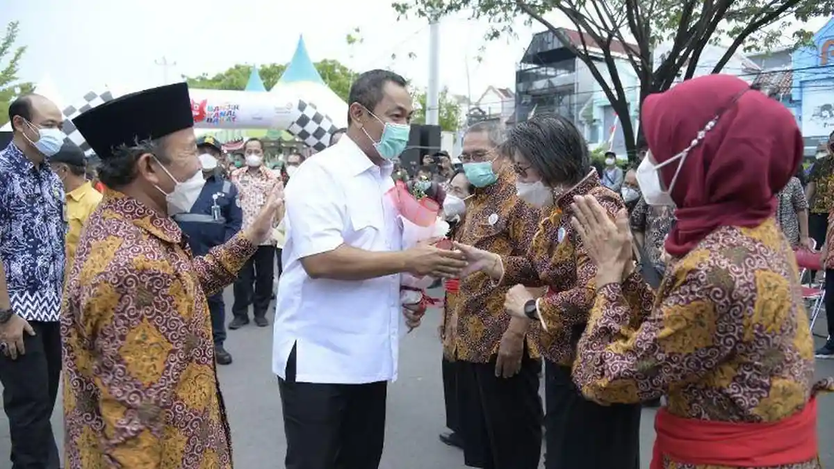 Bangun Daya Tarik Wisata Baru, Wali Kota Semarang Hendi Kembangkan Pasar Apung di Banjirkanal Barat