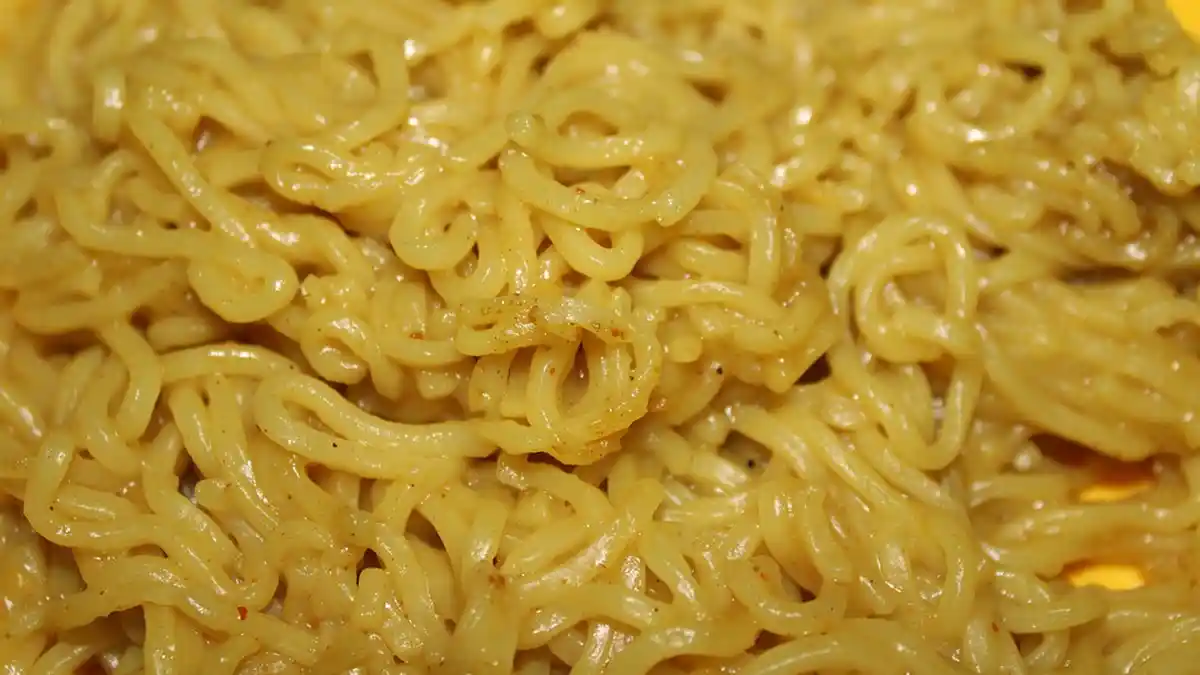 Mengapa Mie Instan yang Dicampur dengan Nasi Dapat Meningkatkan Risiko Diabetes ?