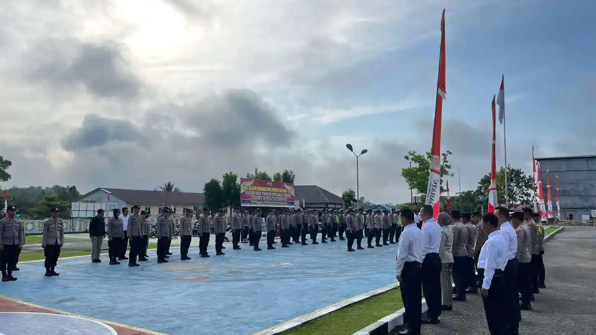 Pimpin Apel Pagi, Kapolres Sekadau Tekankan Anggota Harus Berperan Tangani Stunting