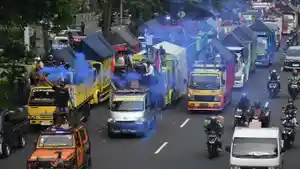tuntutan-demo-sopir-truk-ODOL-di-Surabaya.jpg